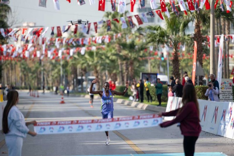 6. Uluslararası Mersin Maratonu (7).jpg